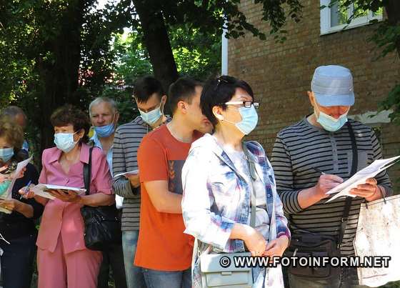 Масова вакцинація від COVID-19: як працював центр щеплення у Кропивницькому у перший день