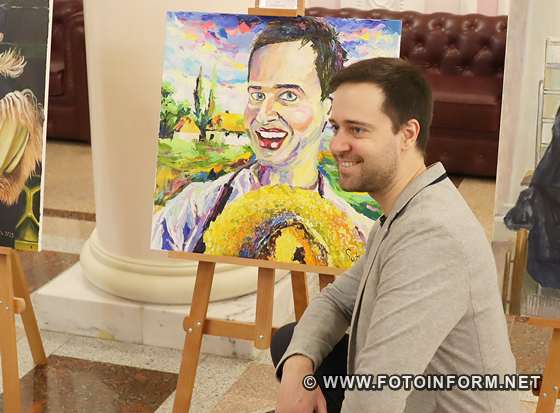 Виставку картин «Інший ракурс» відкрили у Кропивницькому, фото ігоря Філіпенка