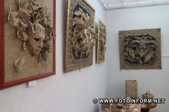 У Кропивницькому відкрили виставку «Мистецькі фантазії»