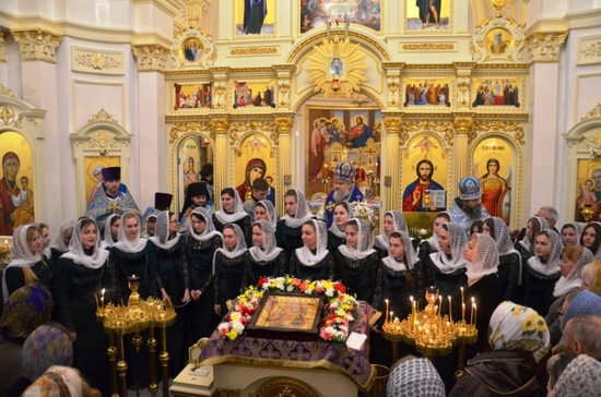 7 апреля все православные христиане отмечают великий двунадесятый праздник Благовещения Пресвятой Богородицы. 
