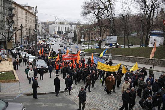 Партія Пенсіонерів України підтримує акцію протесту ліквідаторів аварії на Чорнобильській АЕС та вважає, що чорнобильцям потрібно повернути пільги, якими їх має забезпечувати Україна.