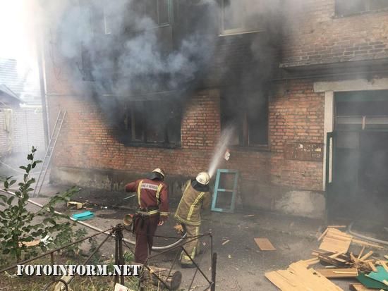 Кіровоградщина: на пожежі травмовано трьох мешканців квартири (ФОТО)