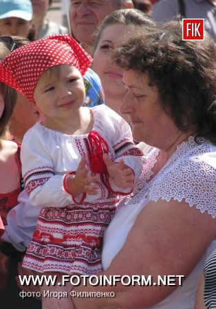 Кировоград: малышня уже с детства учится принимать участие в акциях (фоторепортаж)