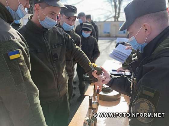 У Кропивницькому гвардійців навчали основам мінної безпеки