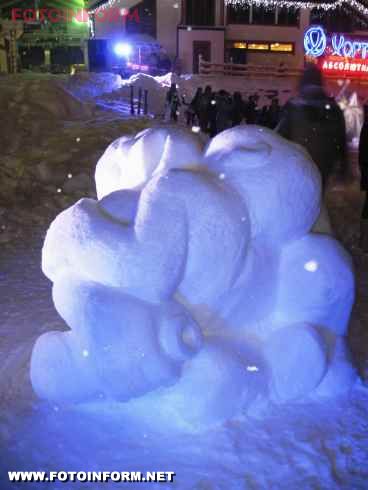 Фестиваль снігових фігур (фото)