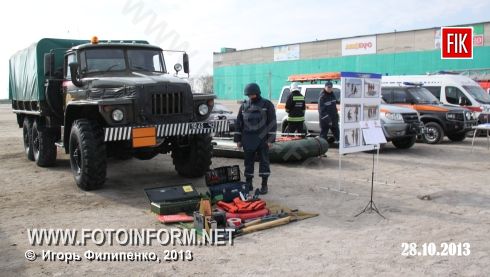 Кіровоград: масштабні навчання з протидії загрозам осінньо-зимового періоду (фоторепортаж)