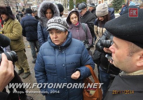 Сегодня, 28 ноября, возле Кировоградского городского совета состоялась бесплатный обед для бездомных кировоградцев.