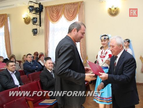 Сегодня, 5 декабря, в Кировоградском городском совете прошли торжества по случаю Дня местного самоуправления. 