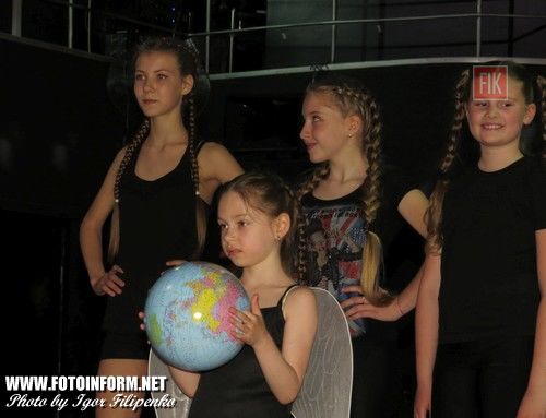 Вчера, 7 июня, в Кировограде состоялся первый открытый экзамен школы моделей и эстетического воспитания «MIX Models».