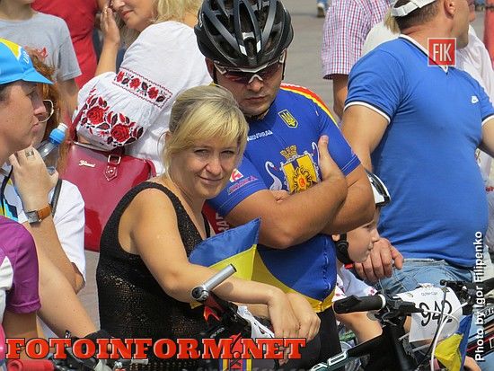 Кропивницкий: патриотический велопробег на Великой Перспективной (фоторепортаж)