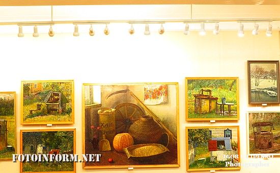 «Души колодец» - так называется персональная выставка житомирского художника, члена Национального союза художников Украины Станислава Антонюка, которая открылась в Кировоградском областном художественном музее.