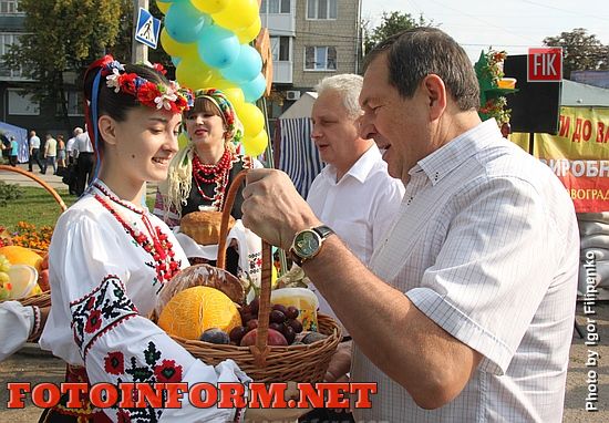 Кропивницкий: в центре города состоялась предпраздничная ярмарка (фоторепортаж)