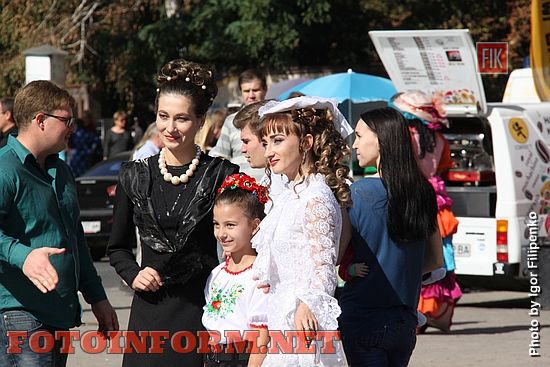 Кропивницкий: горожане торжественно отпраздновали День города (фоторепортаж)