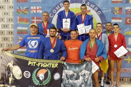 Медальна колекція бійців нашої області поповнилася медалями чемпіонату світу з бойового джиу-джитсу та чемпіонату Європи з бойового самбо, що завершилися 29 липня у хорватському місті Спліт.