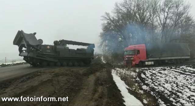 	На Кіровоградщині для буксирування вантажівки залучали рятувальну техніку