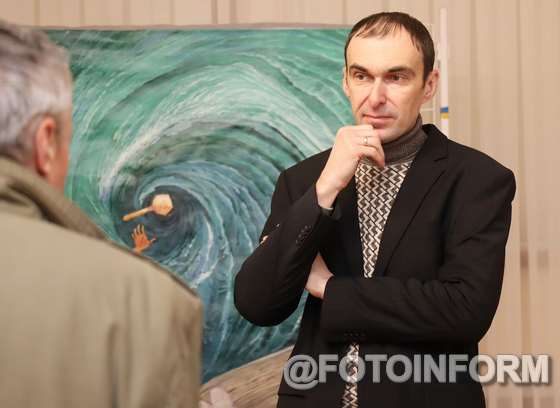 У Кропивницькому відкрилася виставка творчої родини митців