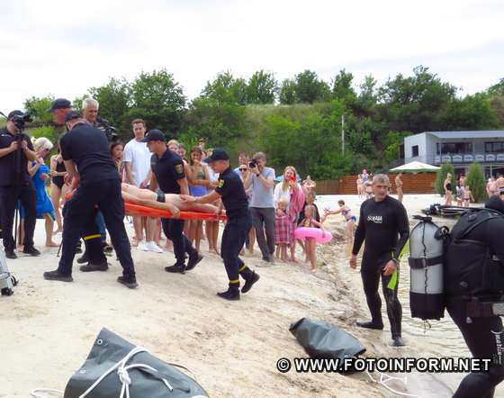 Кропивницький: на Катеринівський пляж завітали рятувальники, фото Ігоря Філіпенка