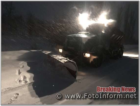 На Кіровоградщині, за ніч натрусило більше 5 см снігу,