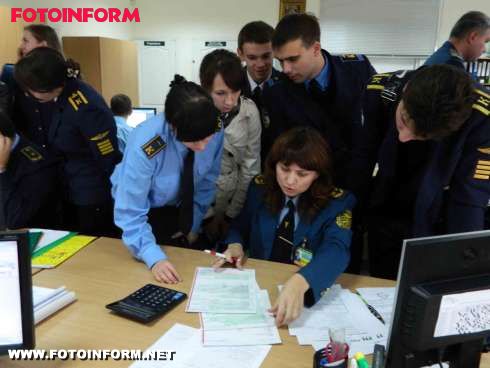 Кіровоградські митники завжди готові поділитися досвідом (ФОТО)