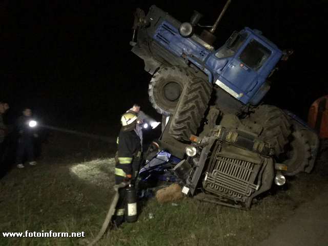 22 жовтня о 20:20 до Служби порятунку «101» надійшло повідомлення про те, що сталась ДТП у смт Нова Прага Олександрійського району.