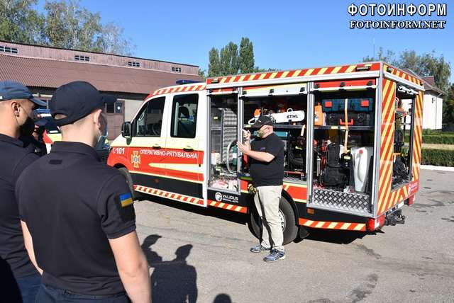 9 вересня у Кропивницькому та Олександрії відбулись навчання з безпечного використання гідравлічного та пневматичного аварійно-рятувального обладнання ТМ «WEBER RESCUE», що встановлене в аварійно-рятувальних автомобілях САРМ-Л та САРМ-С. 