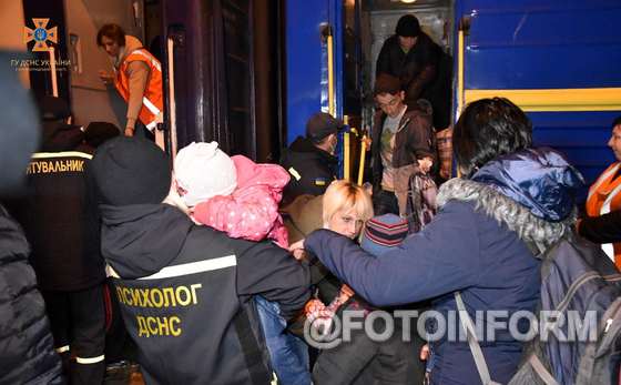 Сьогодні у м. Новоукраїнка Кіровоградської області координаційна група зустрічала евакуаційний потяг.