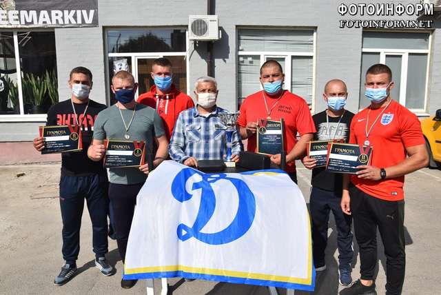 У Кропивницькому рятувальники стали найсильнішими у змаганнях з армреслінгу