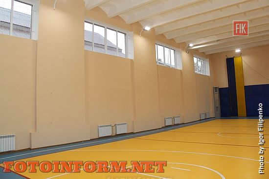 Сегодня, 5 октября в Кропивницком, после капитального ремонта открыли спортивный зал в НПО №6. 