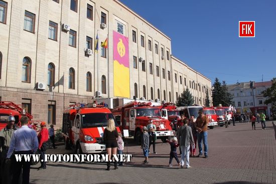 У Кропивницькому рятувальники відзначили професійне свято День рятівника та День міста (ФОТО)