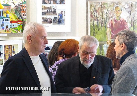 26 січня 2017 року у Кіровоградському обласному художньому музеї відкрито виставку «Він пішов…», присвячену пам’яті громадського діяча, краєзнавця, мецената, колекціонера Віктора Петракова. 