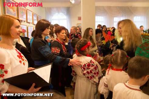 Кіровоград: виставка робіт «Де пташка не літає, а навесні додому повертає!» (фото)