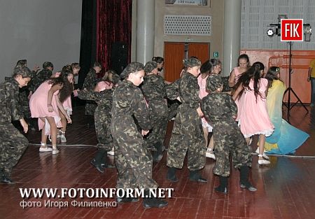 Вчера в кинотеатре "Зоряний" состоялось открытие III Молодежного фестиваля любительского кино "Ранок".