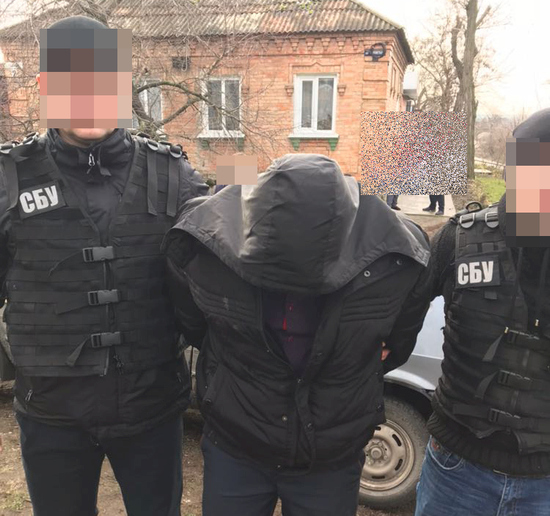 Співробітники СБ України спільно з прокуратурою викрили у Кропивницькому працівника поліції на хабарі.