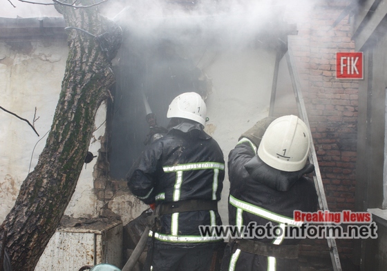 На Кіровоградщині за добу вогнеборці здолали дві пожежі різного характеру