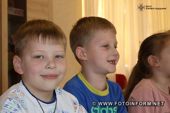 У Кропивницькому рятувальники навчають дітей правил безпеки (ФОТО)