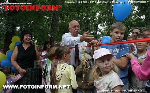В Кировограде открыли новую детскую площадку на деньги, выигранные в телепроекте «Майданс» фоторепортаж Игоря Филипенко