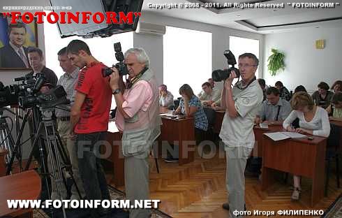 Начальник УМВС в області Костянтин Пожидаєв провів прес-конференцію (ФОТО)