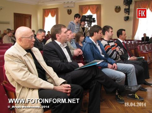 18 апреля в Кировоградском городском совете состоялось общественное слушание по поводу повышения тарифов в общественном транспорте нашего города.