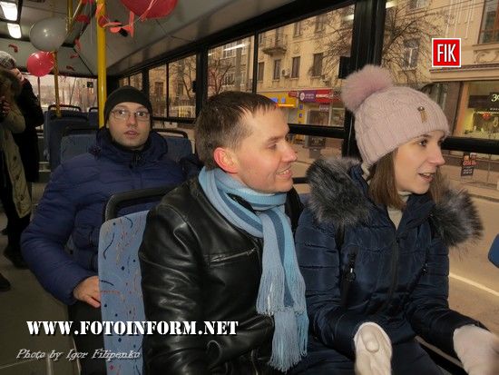 У Кропивницькому на машрут вийшов «Тролейбус кохання» (ФОТО)