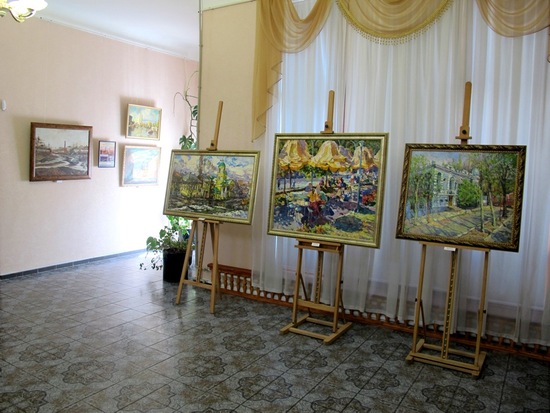 15 вересня 2017 року в Кіровоградському обласному художньому музеї розгорнуто експозицію «Краєвиди рідного міста», присвячену черговій річниці міста над сивим Інгулом.