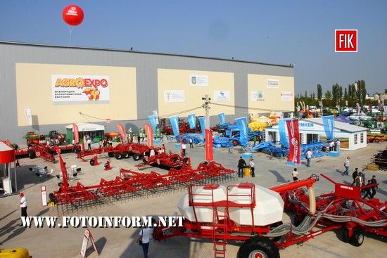 У Кропивницькому розпочала роботу найбільша в Україні Міжнародна агропромислова виставка з польовою демонстрацією техніки і технологій «AGROEXPO - 2017»