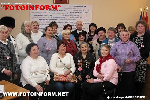 У Кіровоградській міській раді вшанували матерей - героїнь (ФОТО)