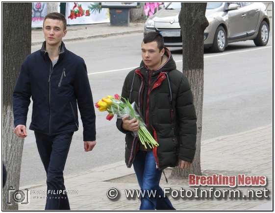 Квітковий бум, Кропивницький, фоторепортаж, фото филипенко, 8 березня