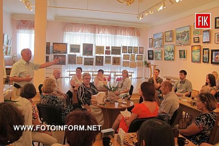В рамках відзначення 120-річчя з дня народження Володимира Маяковського в обласному художньому музеї відбулися різноманітні заходи, присвячені цій події.