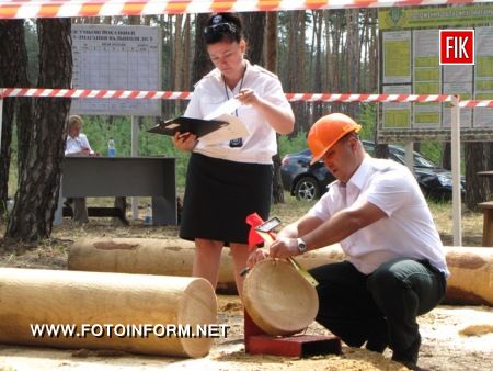 Кіровоградщина: яскраве дійство в олександрівському лісі (ФОТО)