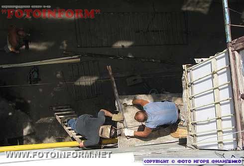 Самовольно перепланированные балконы угрожают жизни кировоградцев (фоторепортаж)