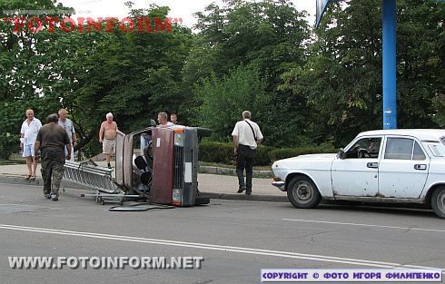 Авария в центре Кировограда (фоторепортаж)