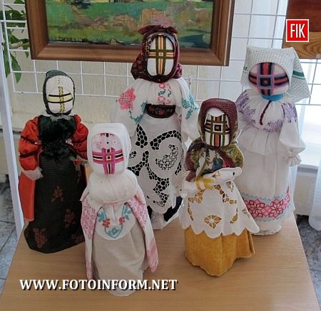 7 травня 2013 року відбулося відкриття виставки родини Яковенків з міста Долинська Кіровоградської області. 