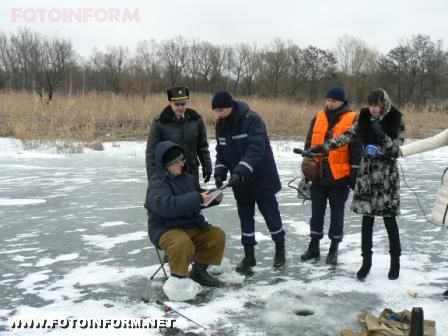 У Кіровограді продемонстрували як рятуватися на воді. (фото)