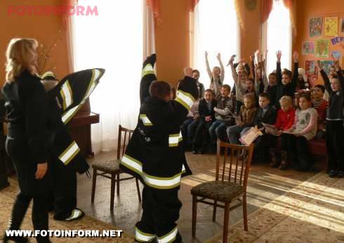 У Кіровограді відкрилась виставка «Герою-рятувальнику присвячую» (фото)